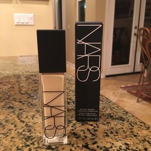 NARS Natural Radiant Longwear Foundation (Gobi)